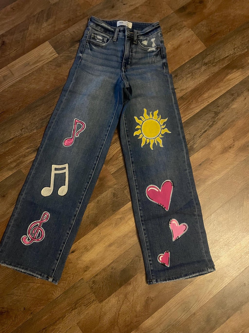 concert painted jeans, custom jeans, hand painted jeans, senior jeans, spirit jeans, u ship me the jeans- I paint and ship back