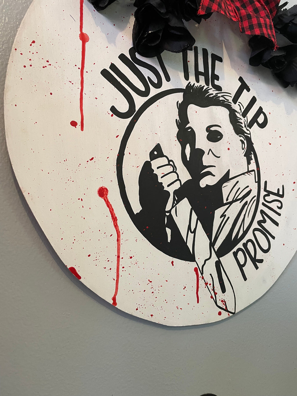 Micheal door hanger, Horror Door Hanger, Halloween Door hanger, knife door hanger, killer door hanger, blood door hanger