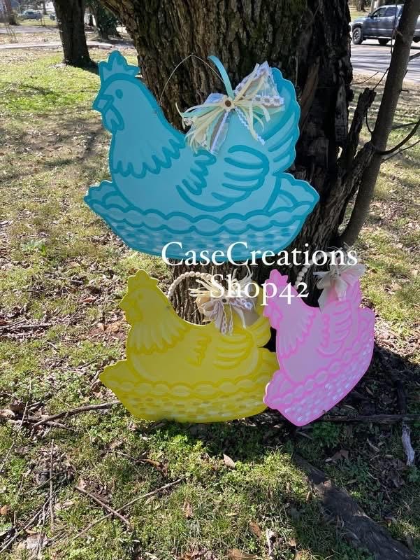 Hen on Nest Door hanger, hen door hanger, hen door hanger, resting hen sign, Hen on Nest