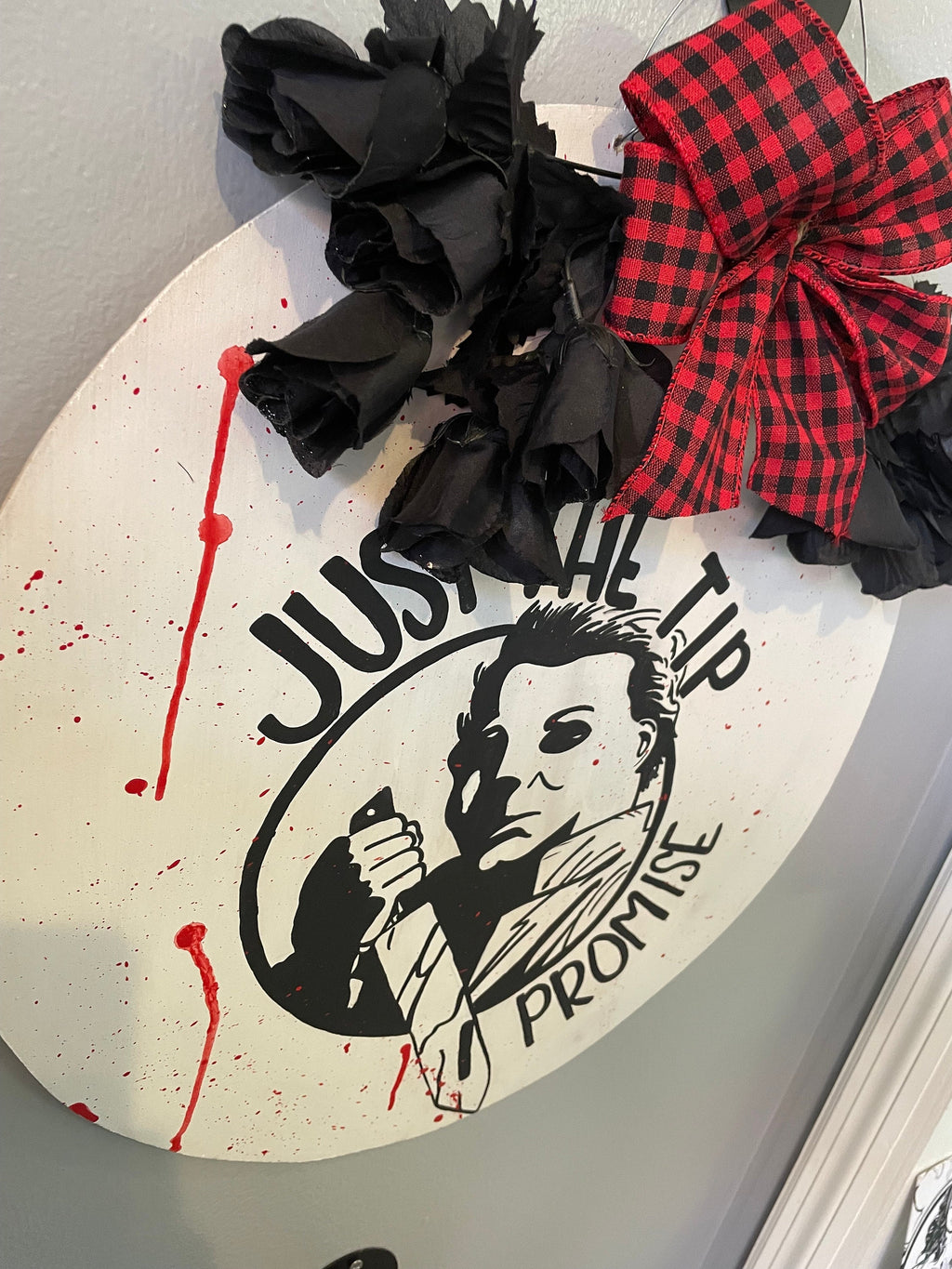 Micheal door hanger, Horror Door Hanger, Halloween Door hanger, knife door hanger, killer door hanger, blood door hanger