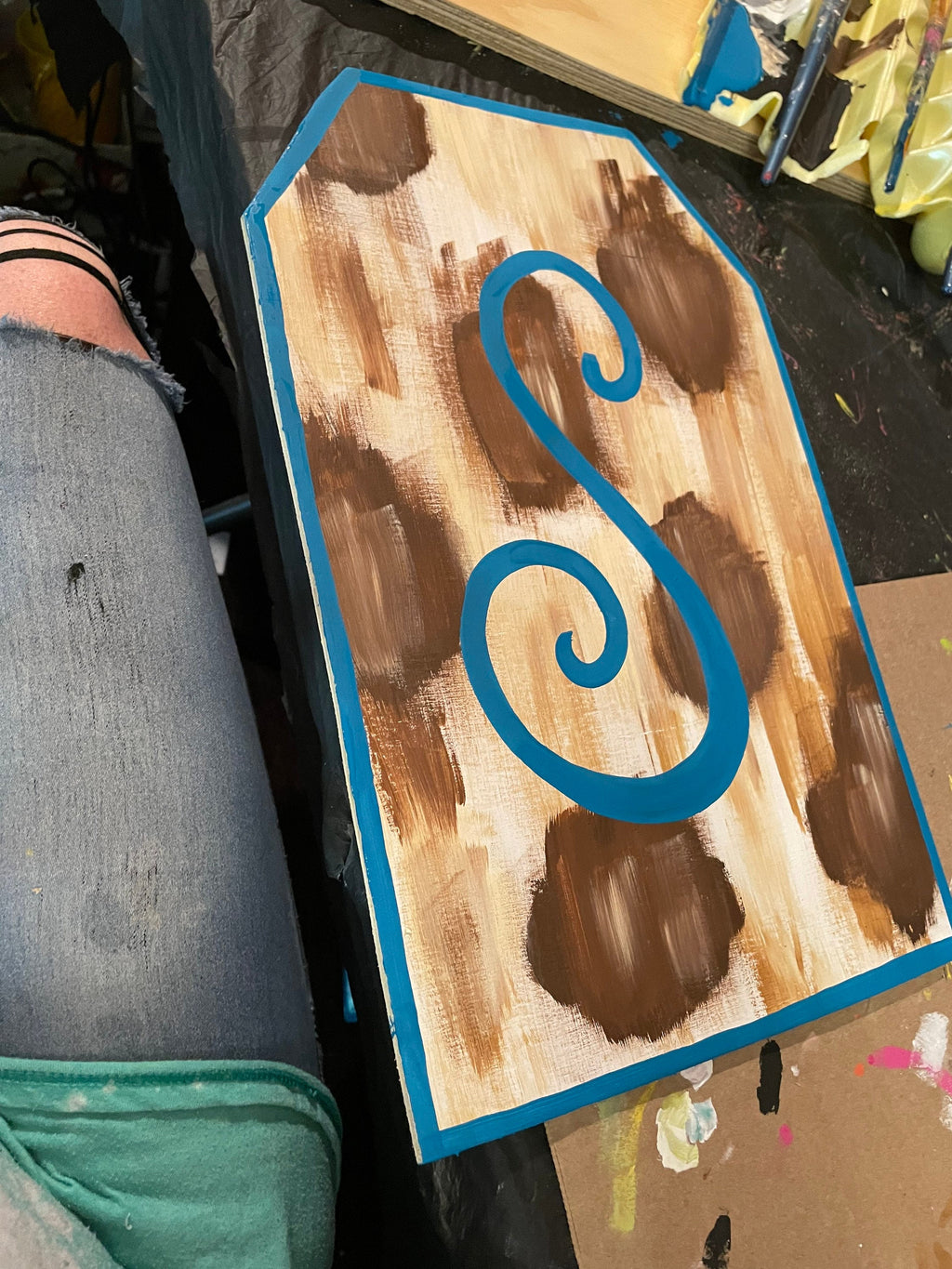 Cow Print Door Hanger, Farmhouse Hey Y'all Sign